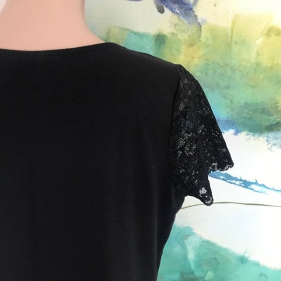🛍 2 for $25! 🛍 Emma James - Black Lace Accent V-Neck Top - Picture 8 of 12